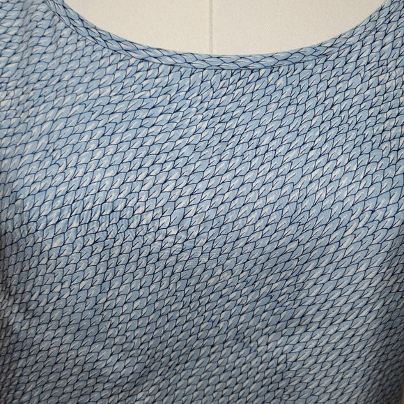 Joie 100% Silk Blue Leaf Print Blouse Medium Coastal Resort Style Beach Vacation - Picture 4 of 12